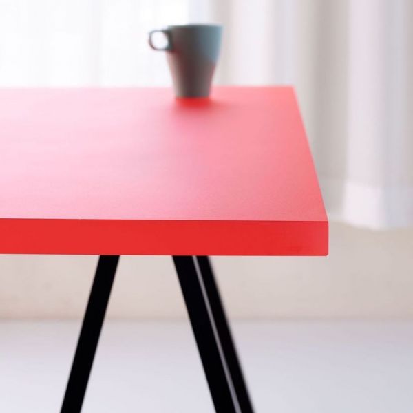 resin table red